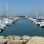 Confort Avec Terrasse Pour 4 Personnes à - Api-1-52-1098 Piriac-sur-Mer