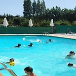 Confort Avec Terrasse Pour 4 Personnes à - Api-1-52-1098