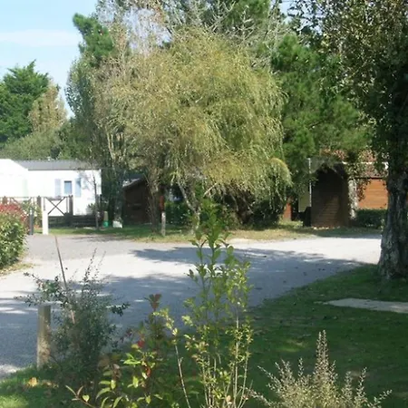 Campsite Confort Avec Terrasse Pour 4 Personnes A - Api-1-52-1098 Piriac-sur-Mer