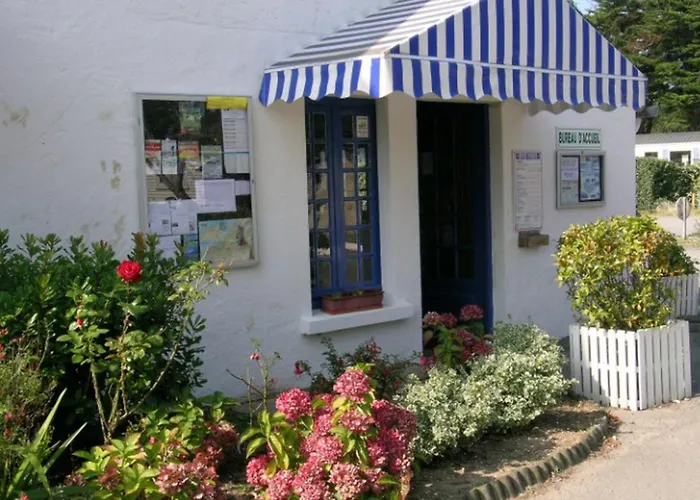 Kemp Confort Avec Terrasse Pour 4 Personnes A - Api-1-52-1098 *